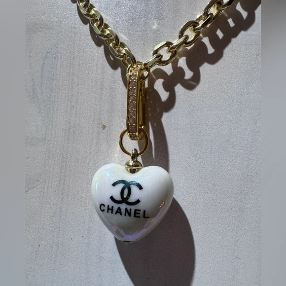 Upcycled Puffy Heart Chanel Pendant White - Picture 4 of 7